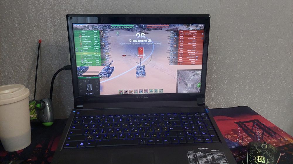 Ігровий ноутбук Clevo P150em