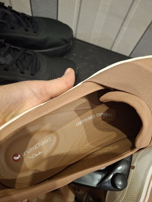 Женские кроссовки фирмы Adidas,слипоны фирмы Сlarks