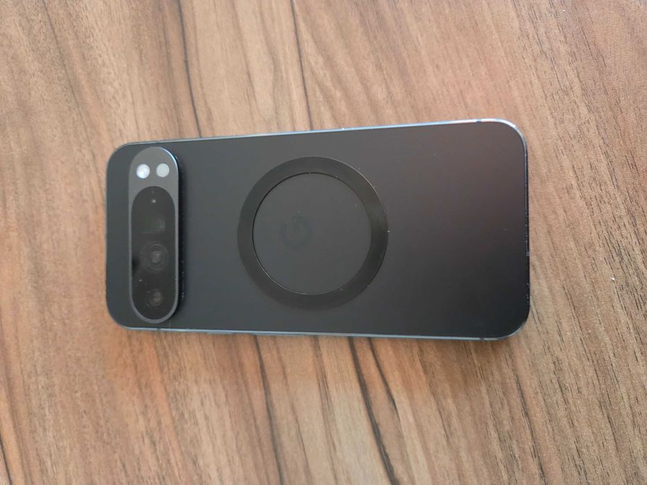 Google Pixel 9 Pro XL – 512GB/16GB RAM – Obsidian Black (+ 4 Premium Cases)