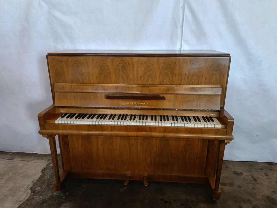 Pianino "may Berlin"
