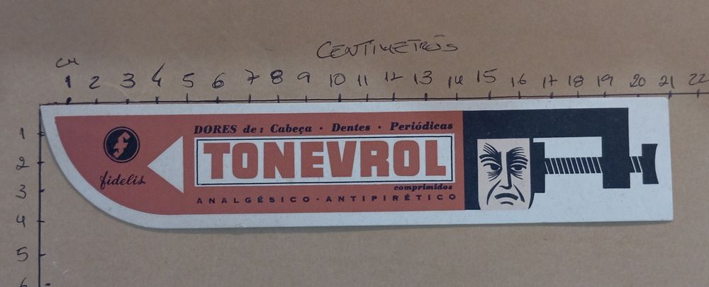 Publicidade antiga de medicamentos em cartão