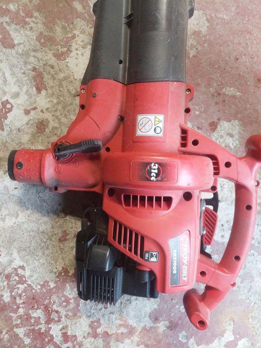 Садовий пилесос ветродуйка.