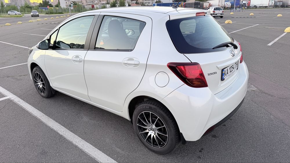 Продам Toyota Yaris
