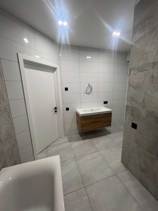 Продам комерційне приміщення на 12 кварталі