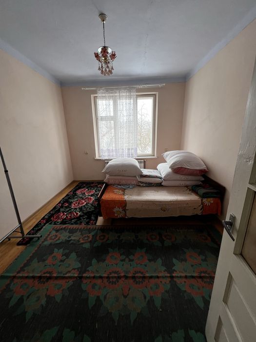 Продам гарний будинок у м. Кіцмань