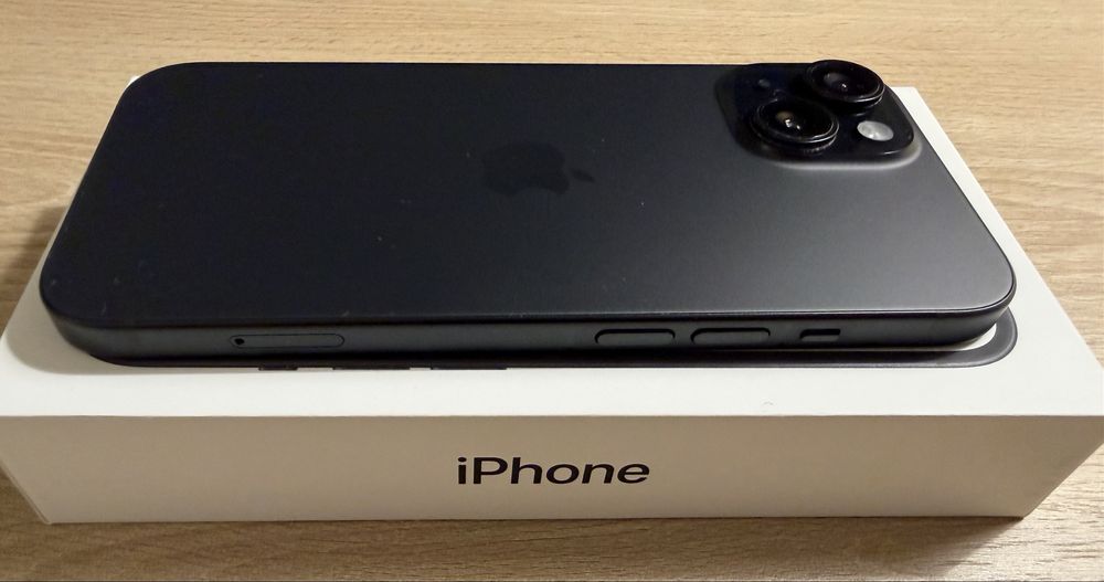 iPhone 15 256 GB Czarny | Dobry stan | 87% baterii | Bez napraw