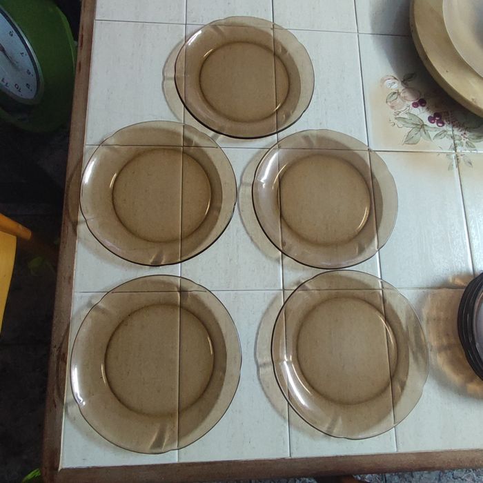 Various vintage plates434199544663920640