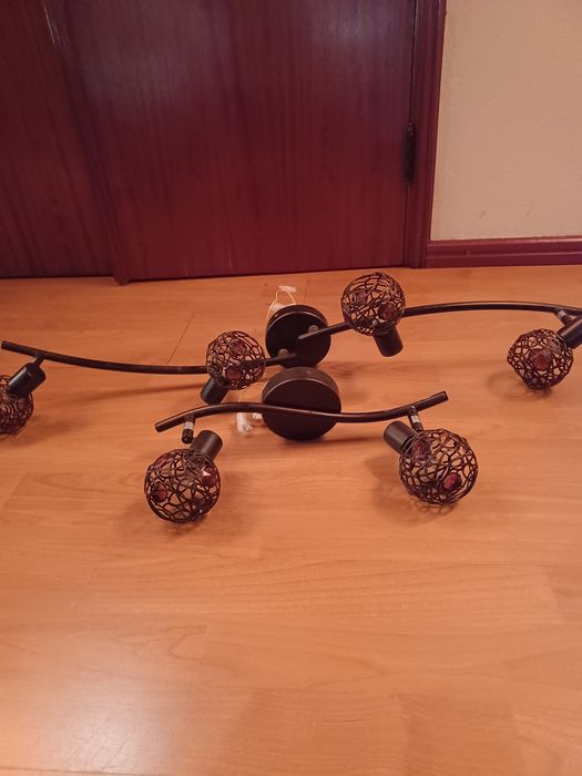 Candeeiros em bronze castanho