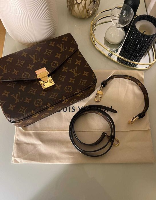 Louis Vuitton Pochette Métis Monogram M44875