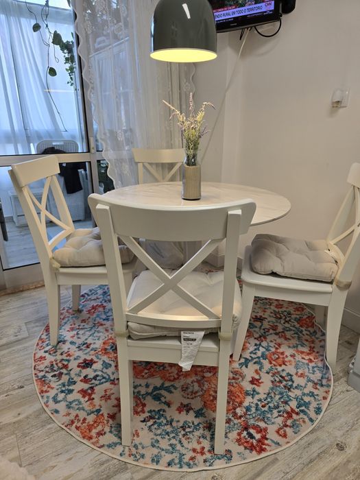 4 cadeiras ikea com almofadas