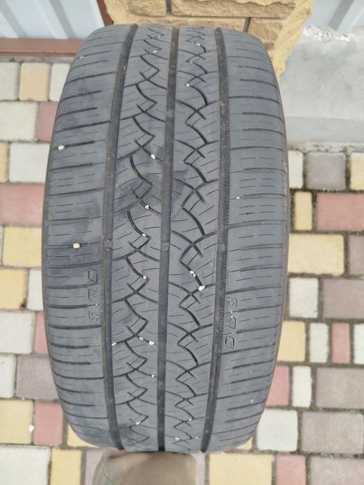 Продам шини 235/55R17