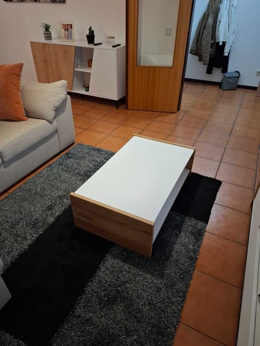 Mesa de centro sela de estar e colchão para cama de casal