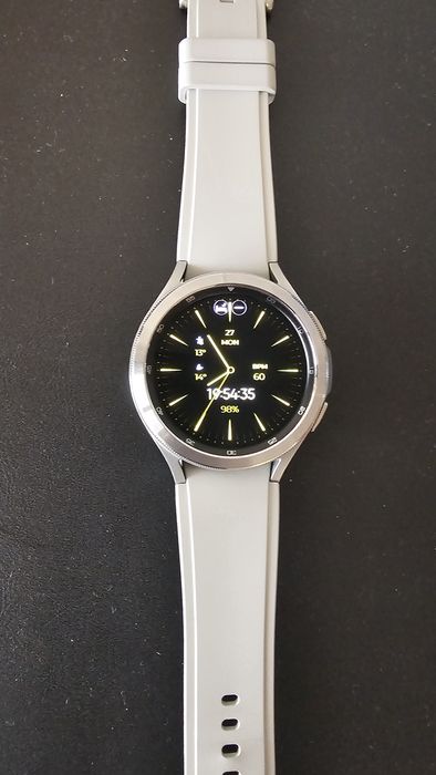 Samsung Galaxy Watch 4 Classic