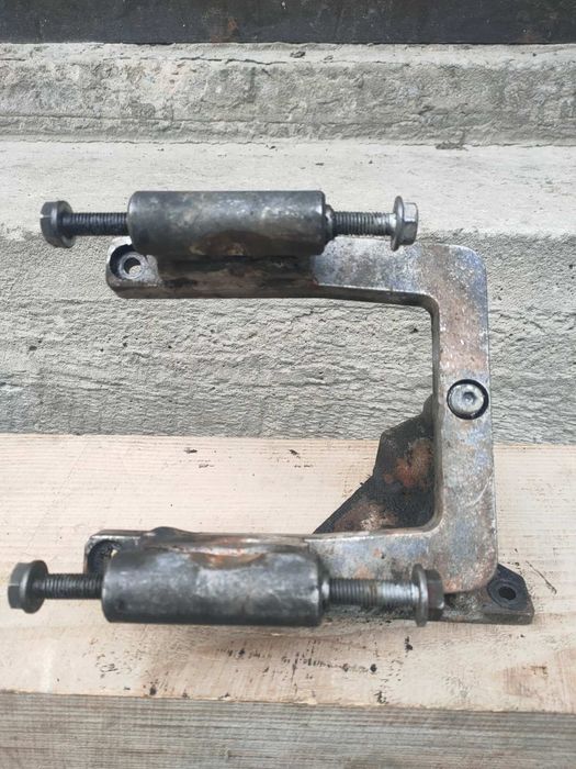 Кріплення компресора Мерседес Спринтер  903,906