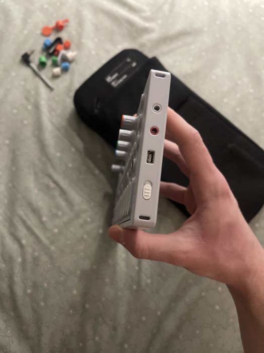 Teenage Engineering OP-1/синтезатор/грувбокс/драммашина/семплер