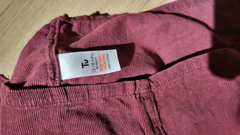 Вельветовий комбінезон та спідничка для дівчинки, на вік 12-18 місяців