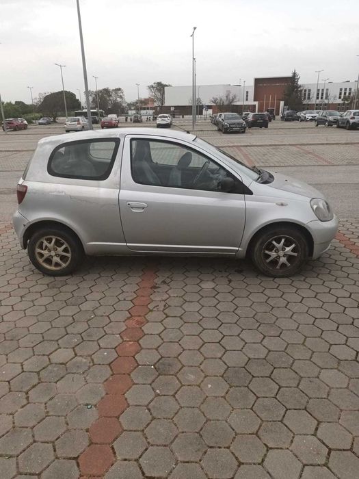 Toyota Yaris versão Sol