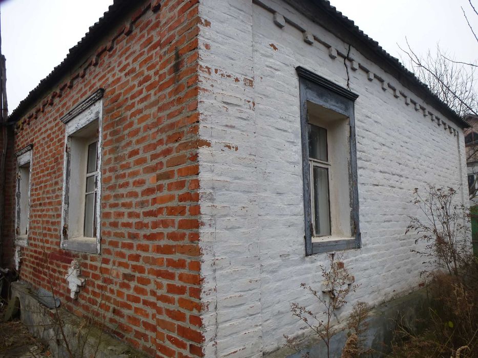 Продам будинок в центрі Зміів