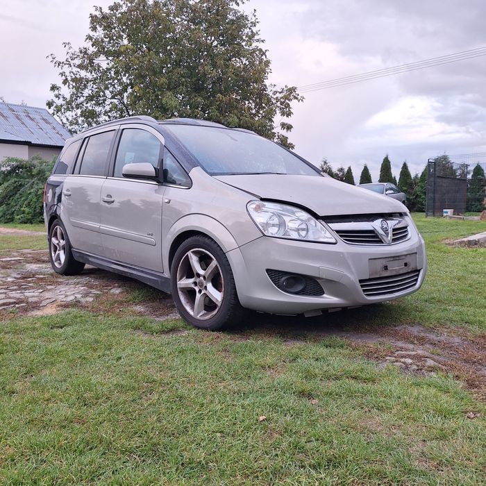 Błotnik prawy lewy przód zafira b polift z167