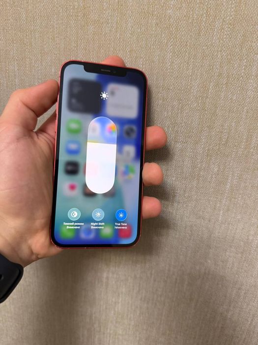 Продам iPhone 12 на 64 gb