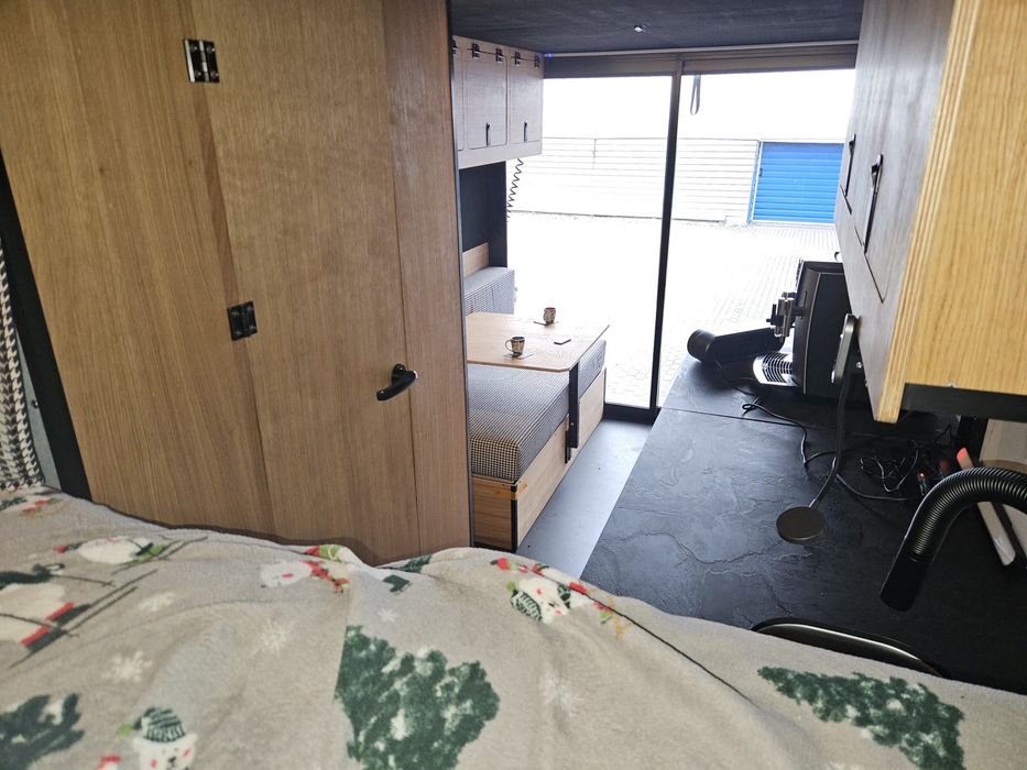 Zabudowa kamper, camper, kontener, miedzynarodówka