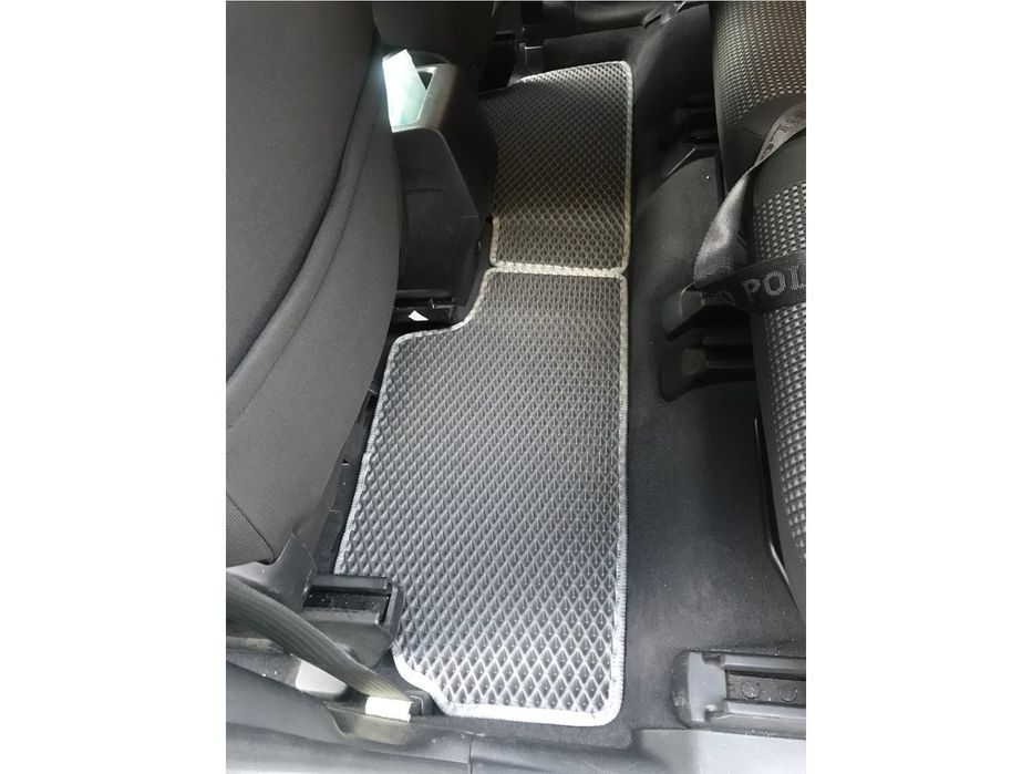 Toyota Corolla Verso 2003-2009 Коврики EVA (черные)