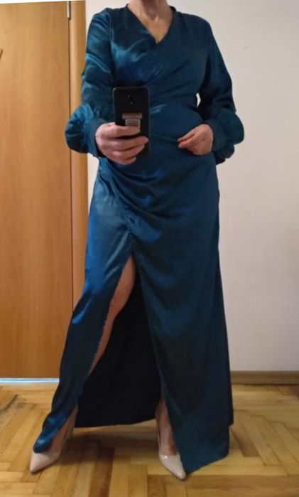 Шикарні  сукні, костюми, розмір 8-14