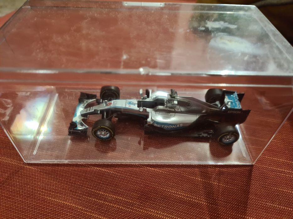 Modelo 1/43 Mercdes f1 2016