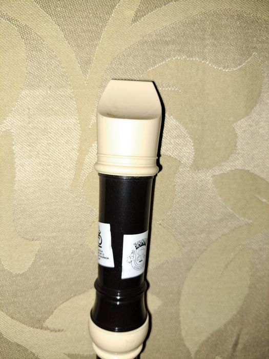 Flauta preta e bege64185665047297122
