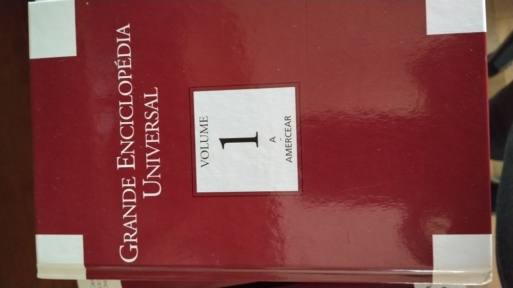 Grande Enciclopédia Universal
Do volume 1 ao volume 13