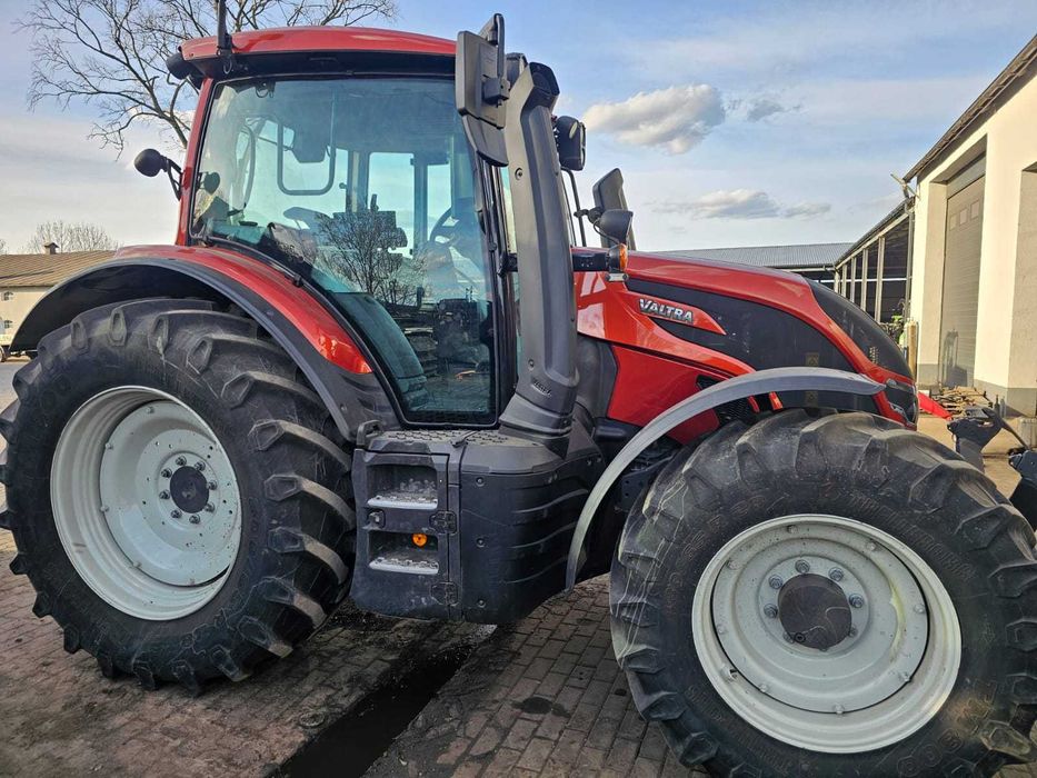 Трактор Valtra N175 Versu 2022 рік