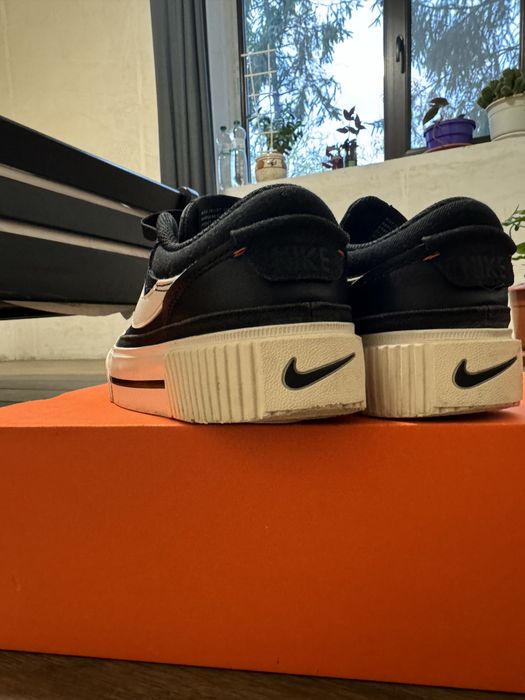 Жіночі кеди Nike