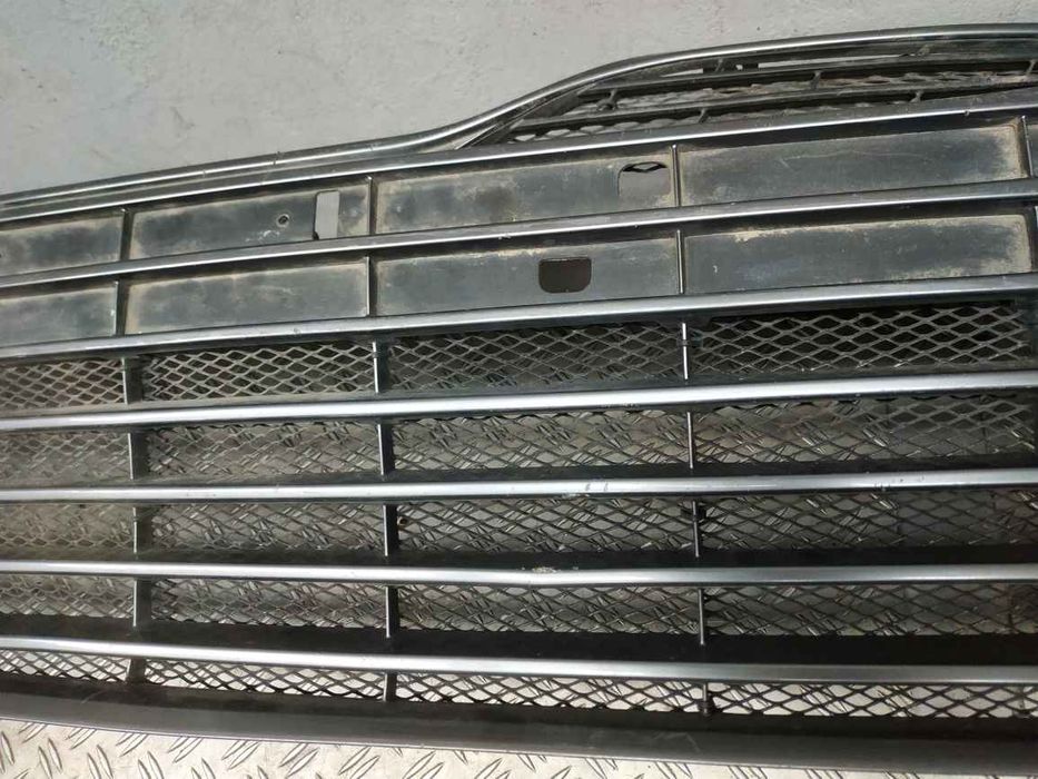 Toyota Camry V70 решітка радіатора