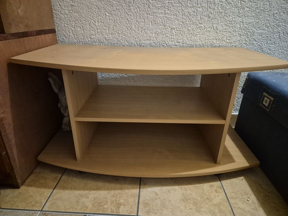 Szafka RTV na kółkach