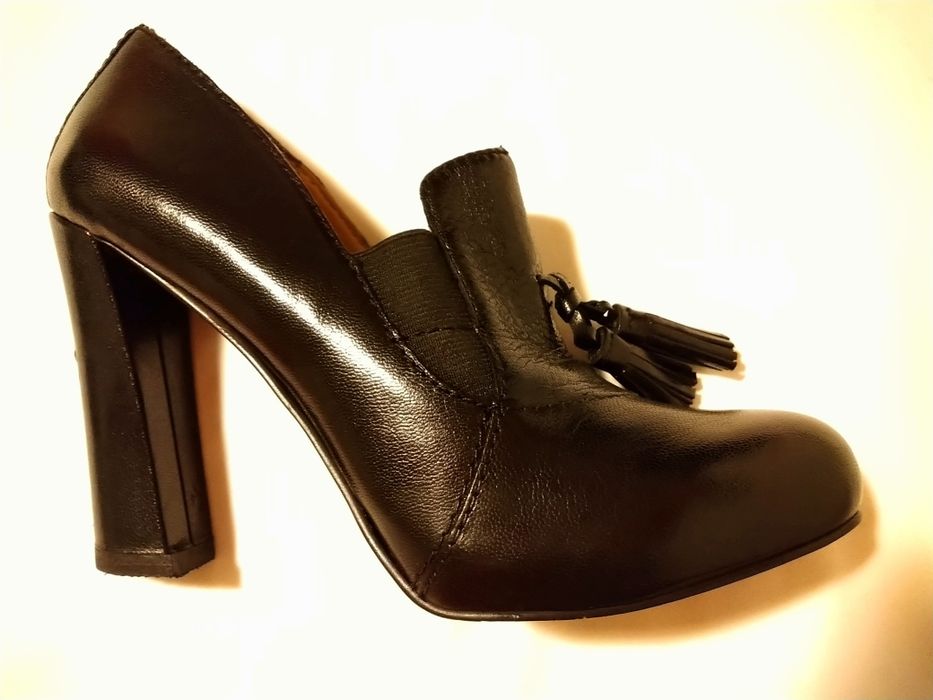 Sapatos pretos Nine West compensados, n° 36 1/2