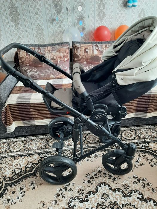 Продам дитячу коляску