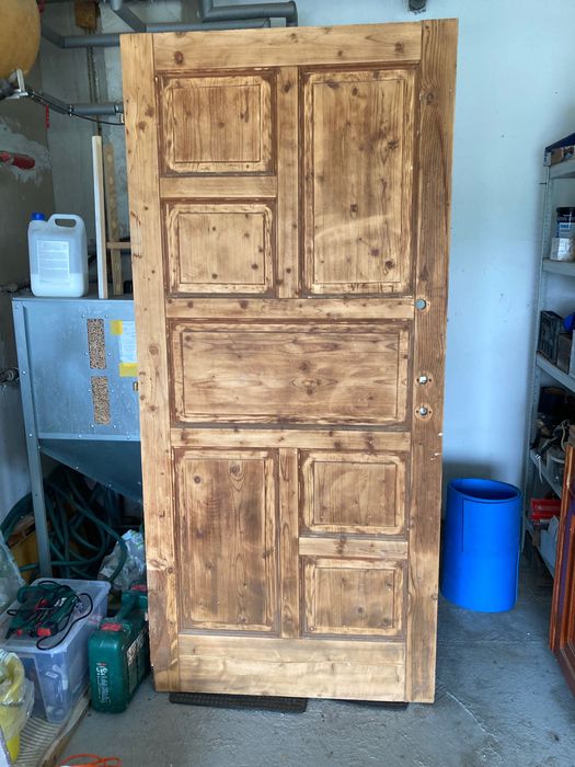 Drzwi drewniane pełne