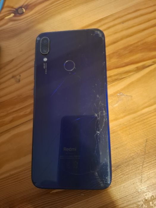 Telefon Xiaiomi Redmi 7