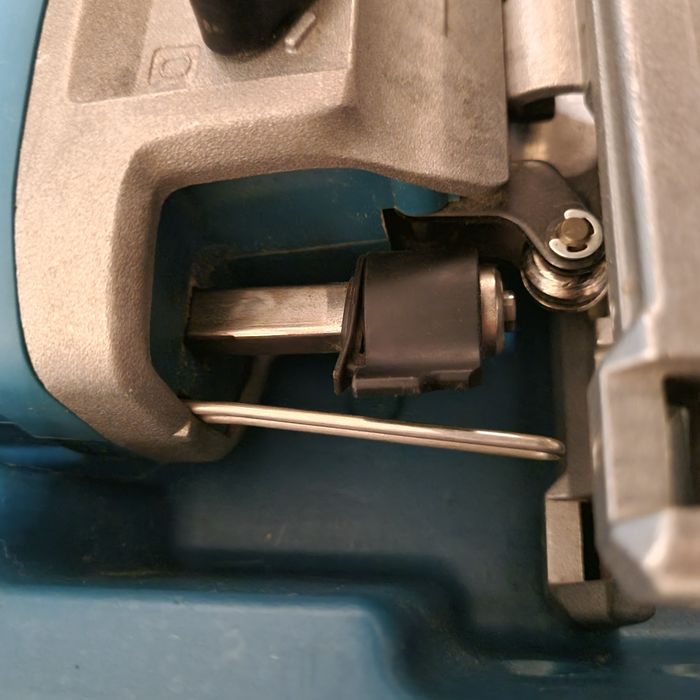 Лобзик Makita JV0600K