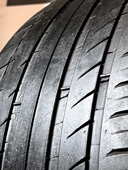 Pneus Michelin Latitude Sport - 295/35/21 - Excelentes