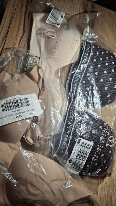 Бюстгальтер від Victoria's Secret Бюст Вікторія Сікрет