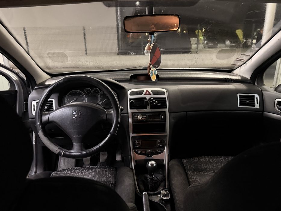 Peogeot 307 hatchback 1.4 2004