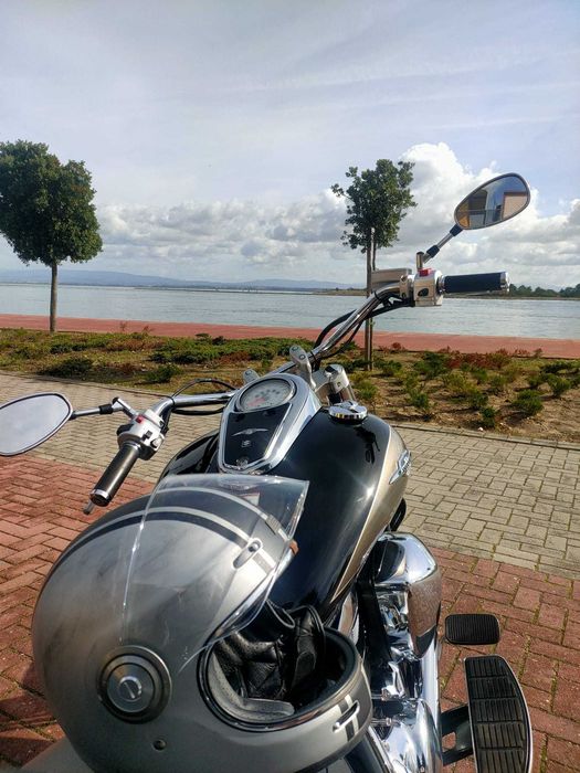Suzuki Intruder VLR1800 edição limitada