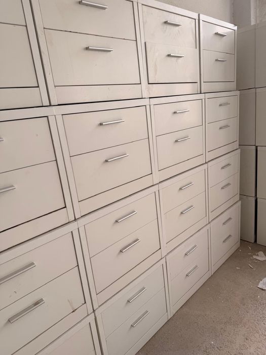 Cómodas  com 2 gavetas