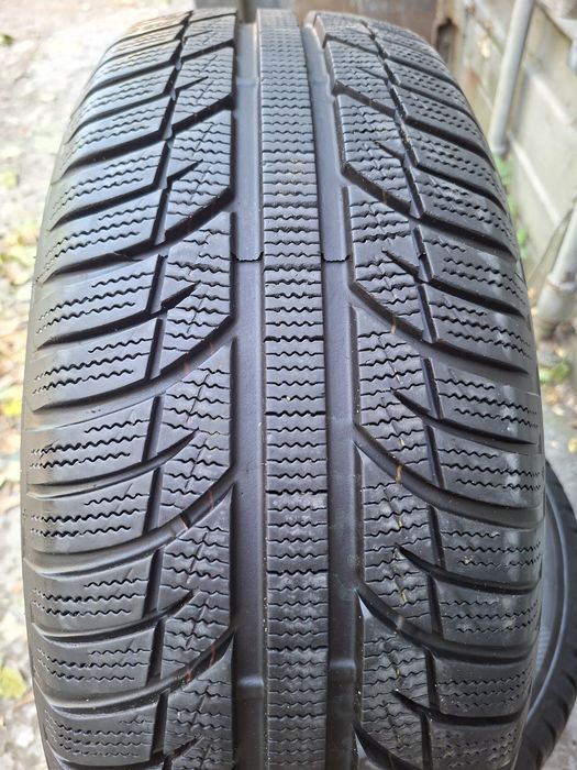 продам резину TOYO SNOWPROX S943 в б/у. 8.2мм.зима.