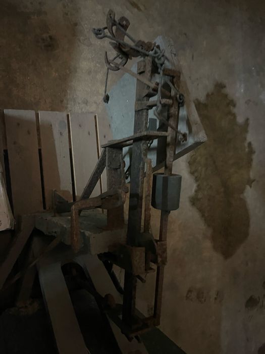 Balança antiga de pesos