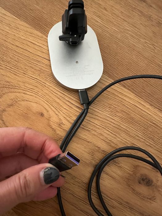 Carregador e suporte de telefone para o carro