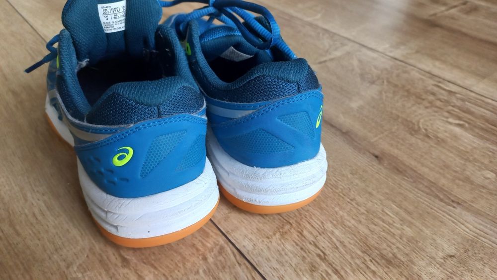 Asics Upcourt4 buty sportowe roz.37,5