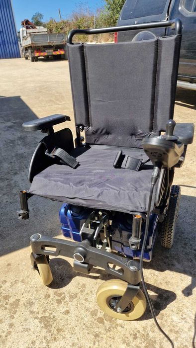 Cadeira de Rodas Elétrica Invacare Fox