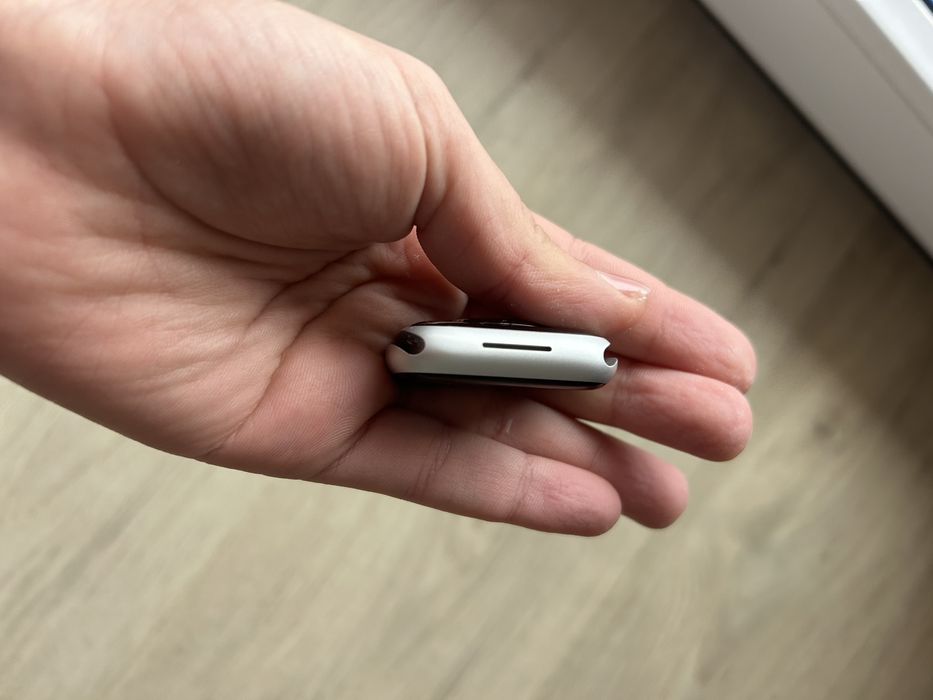 Apple Watch Series 8 GPS 41mm - Cellular - Alumínio Prateado